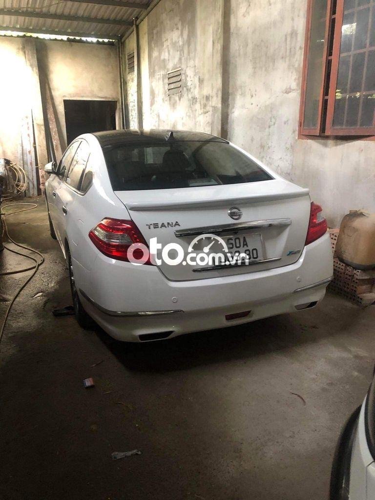 Nissan Teana 2010 - Bán ô tô Nissan Teana sản xuất 2010, màu trắng, nhập khẩu nguyên chiếc, 320tr