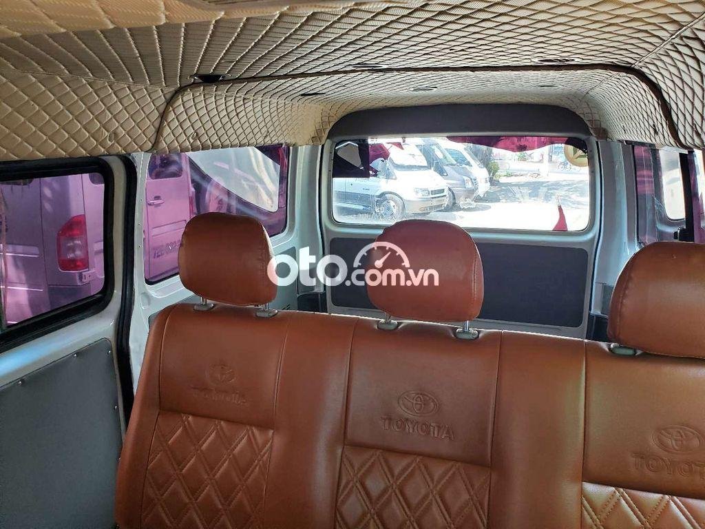 Toyota Hiace 2005 - Màu trắng, giá 186tr