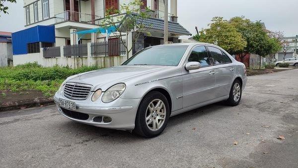 Mercedes-Benz E240 2002 - Cần bán xe Mercedes E240 sản xuất năm 2002