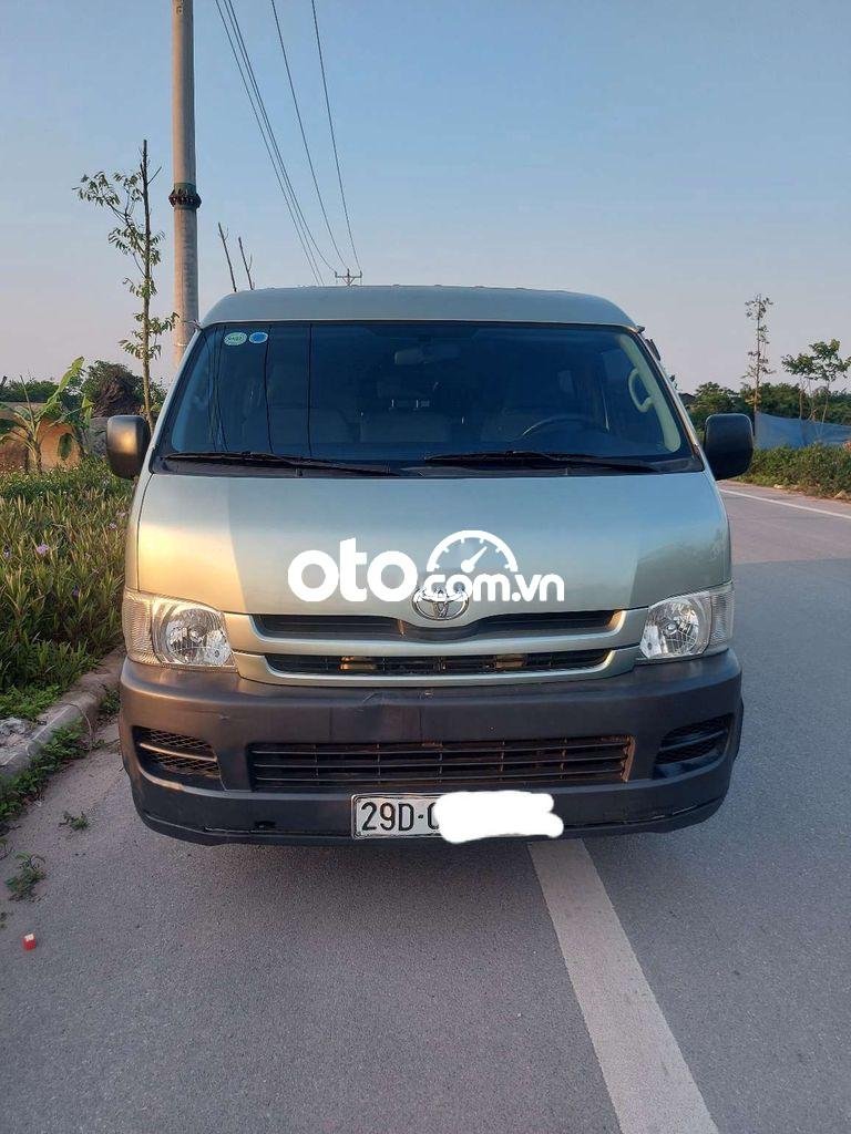 Toyota Hiace 2010 - xe 6 chỗ 790kg