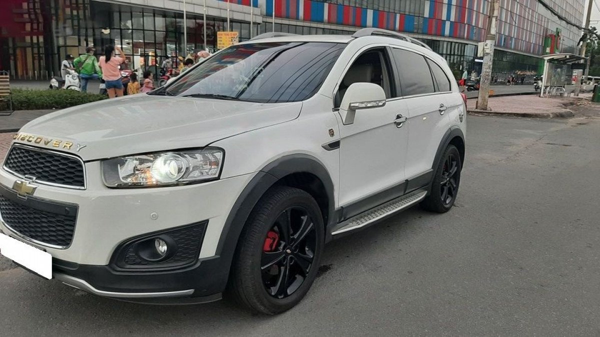 Chevrolet Captiva 2016 - Màu trắng số tự động