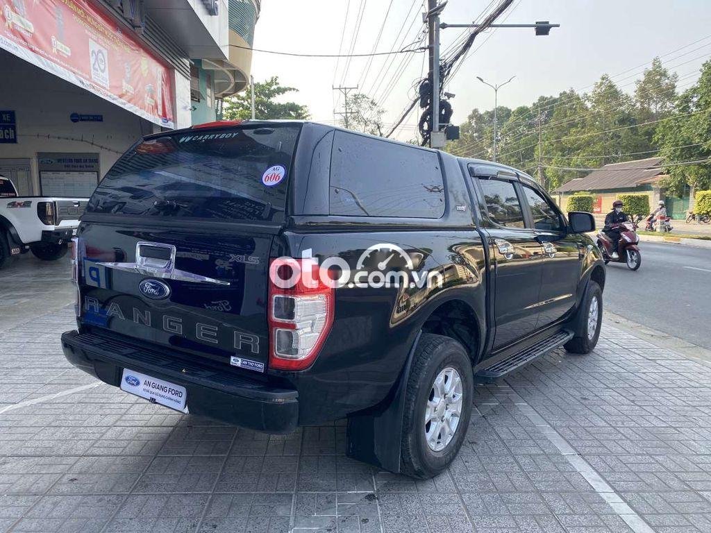 Ford Ranger 2019 - Bán ô tô Ford Ranger XLS 2.2 sản xuất 2019, màu đen, nhập khẩu số sàn