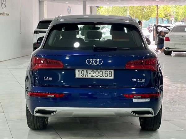 Audi Q5 2019 - Màu xanh lam