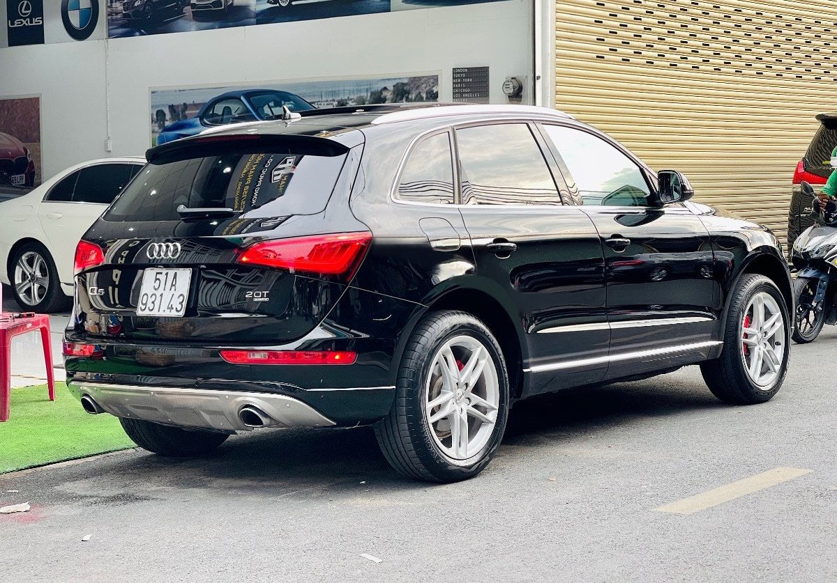 Audi Q5 2013 - Màu đen, nhập khẩu nguyên chiếc, 818tr