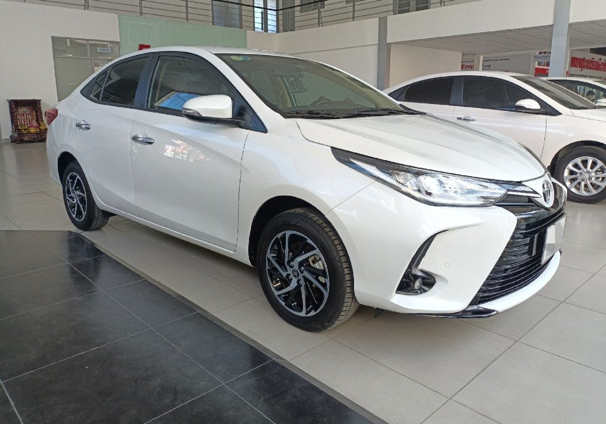 Toyota Vios 2021 - Màu trắng số tự động