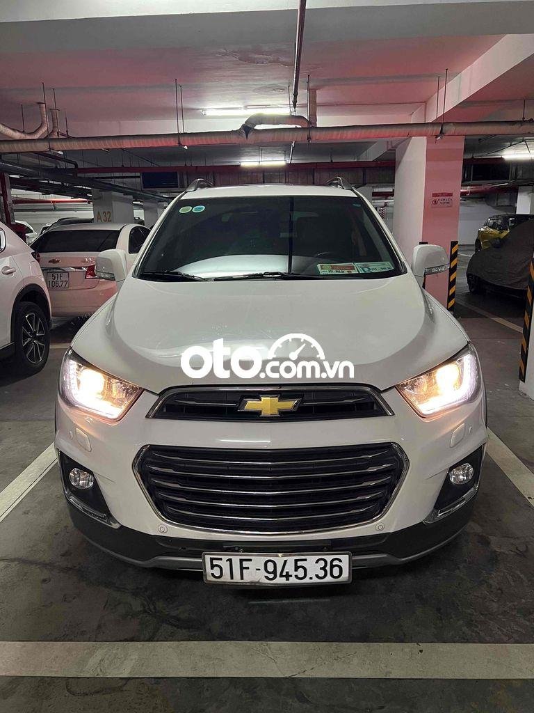 Chevrolet Captiva 2016 - Màu trắng giá ưu đãi