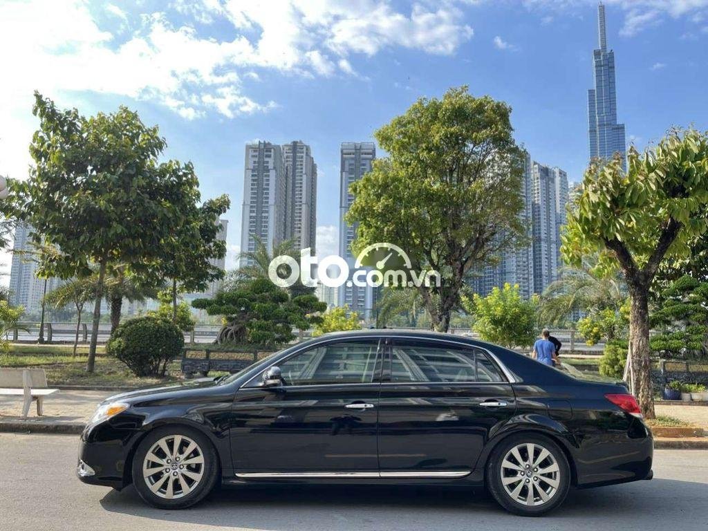 Toyota Avalon 2011 - Màu đen, nhập khẩu