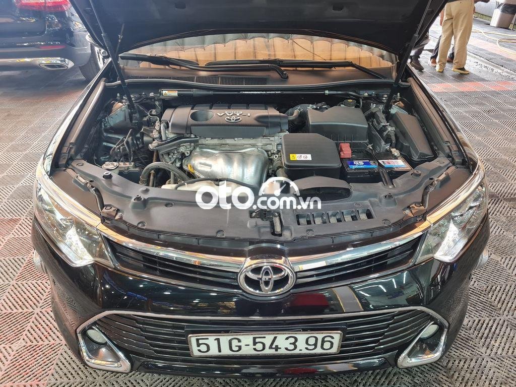 Toyota Camry 2018 - Màu đen số tự động, 920tr