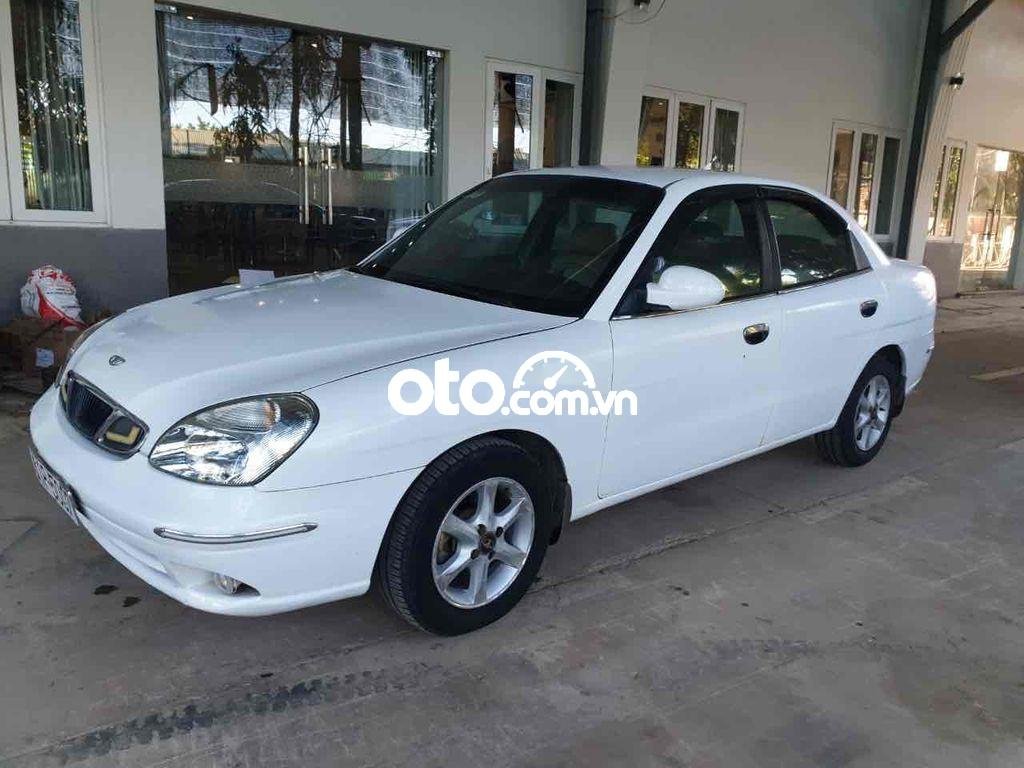 Daewoo Nubira 2001 - Màu trắng, giá rẻ