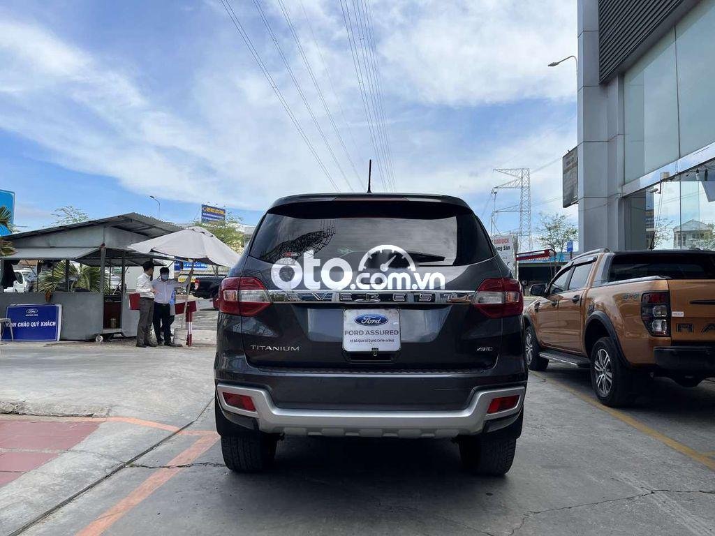 Ford Everest 2020 - Màu đen, xe nhập