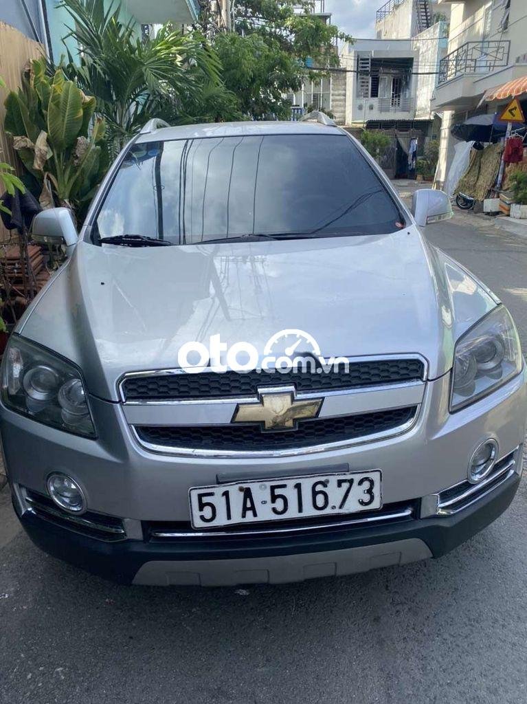 Chevrolet Captiva 2011 - Màu bạc, 250 triệu
