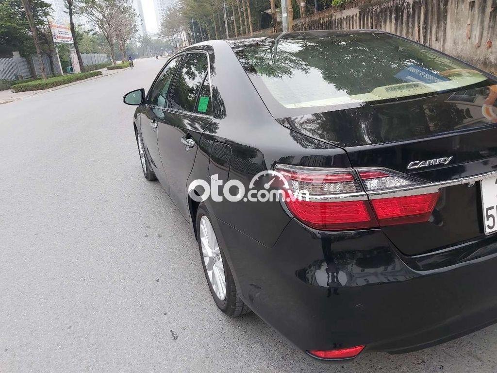 Toyota Camry 2016 - Màu đen giá cạnh tranh