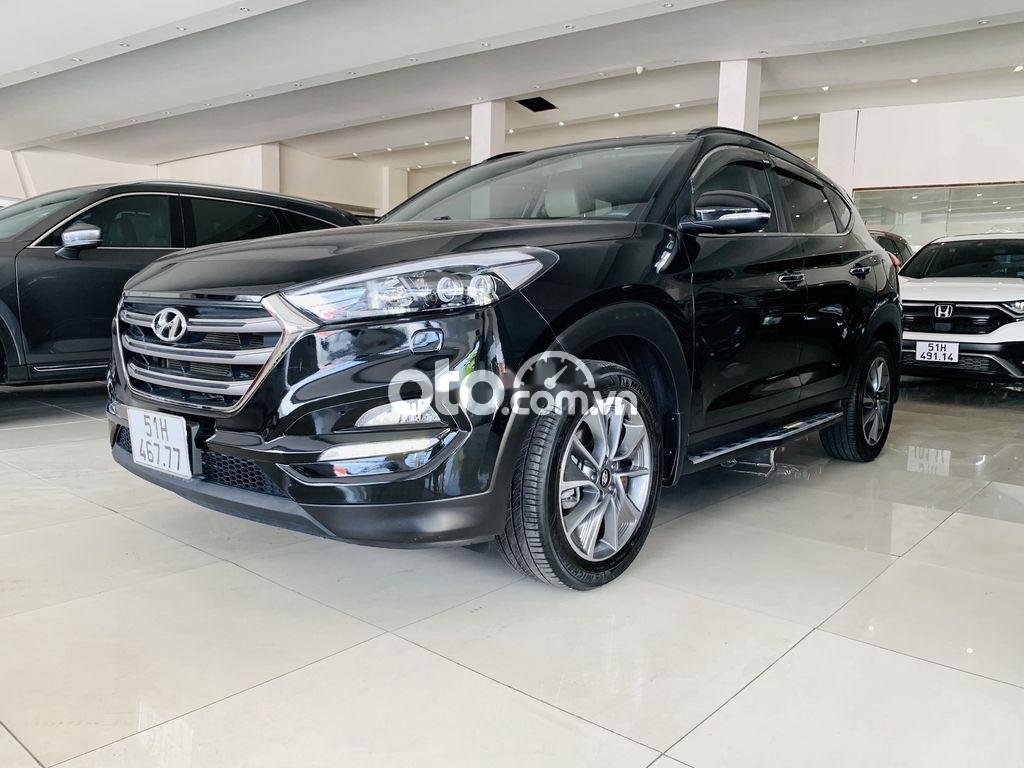 Hyundai Tucson 2018 - Màu đen, giá 785tr