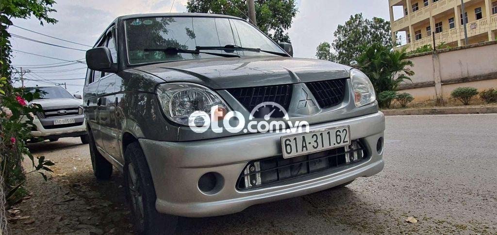 Mitsubishi Jolie 2005 - Màu xám