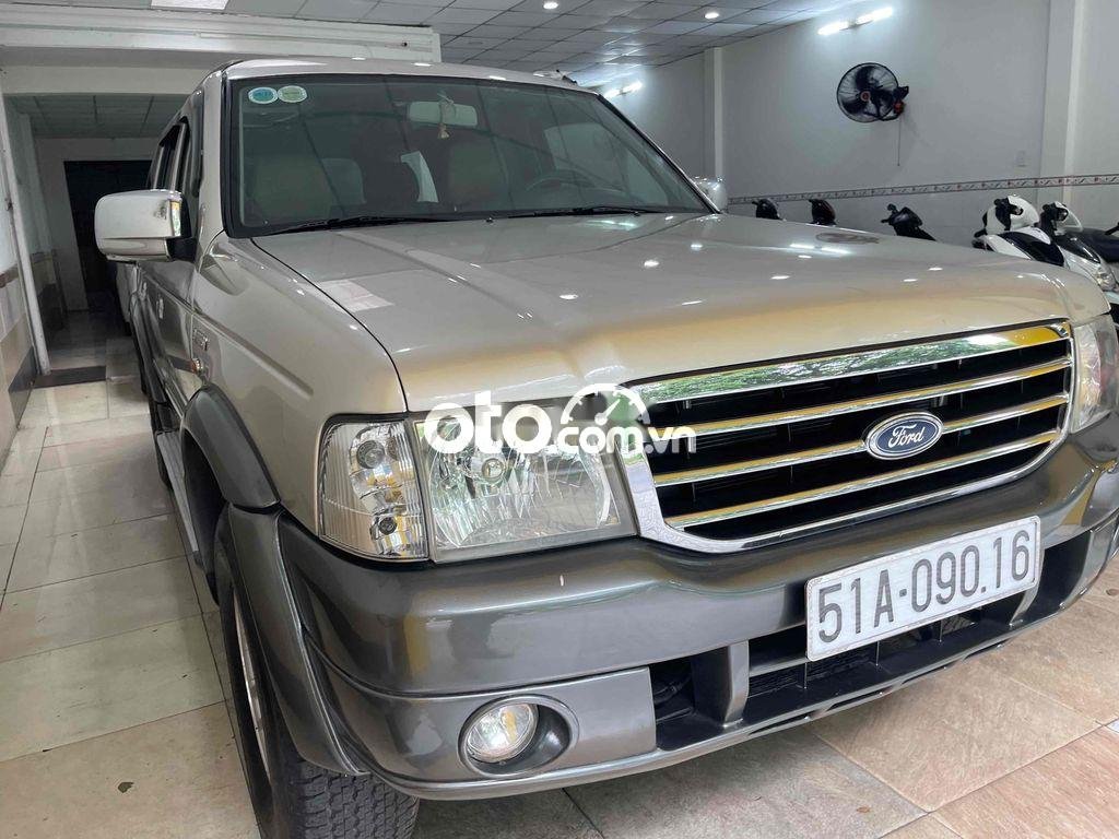 Ford Everest 2006 - Màu xám