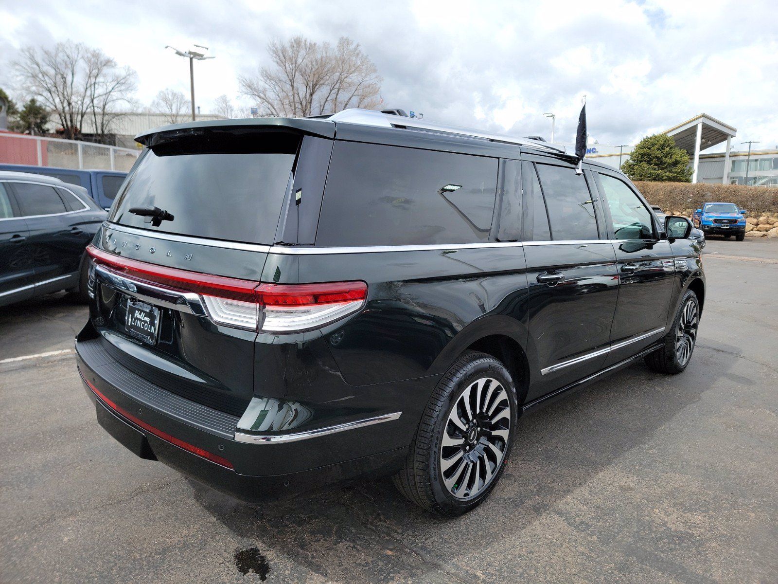 Lincoln Navigator 0 2022 - Màu đen, nhập khẩu