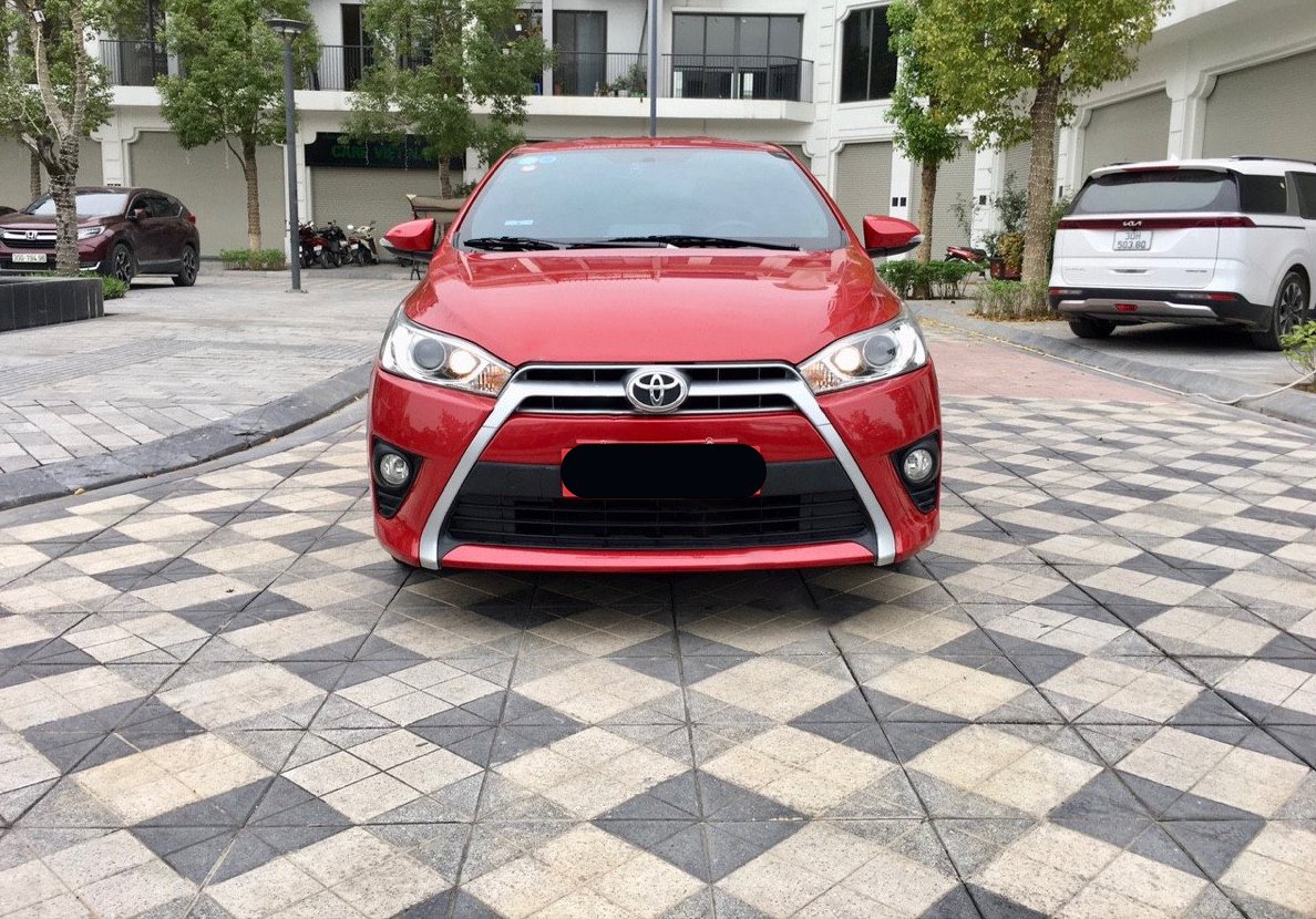 Toyota Yaris 2016 - Màu đỏ, nhập khẩu giá ưu đãi