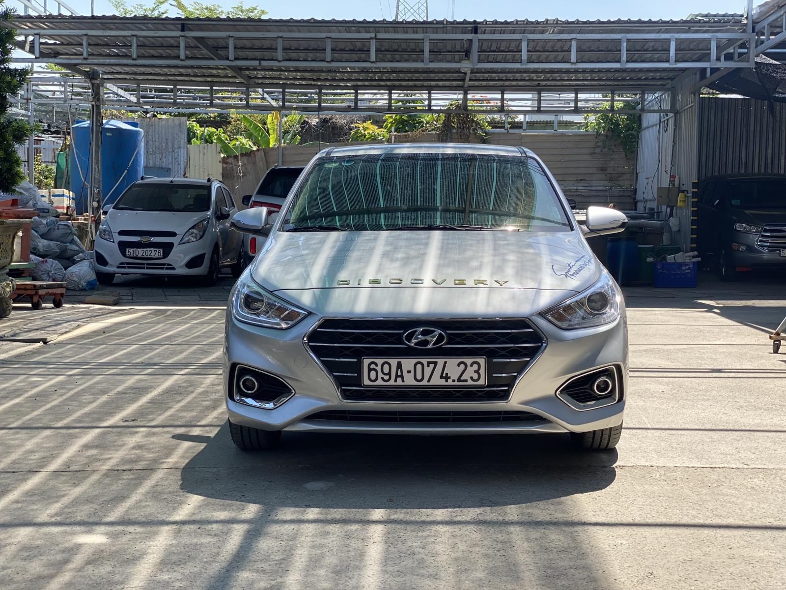 Hyundai Accent 2019 - Cần bán gấp xe Hyundai Accent AT màu bạc, năm sản xuất 2019, cam kết động cơ hộp số nguyên bản nhà sản xuất