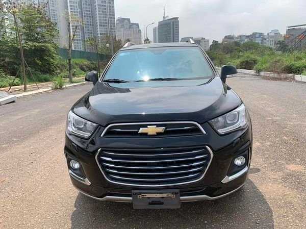 Chevrolet Captiva 2018 - Màu đen, nhập khẩu, giá 610tr