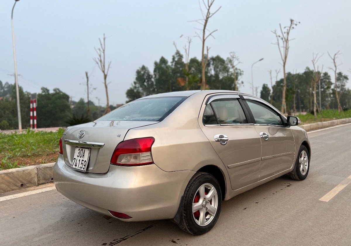 Toyota Vios 2009 - Màu vàng số sàn