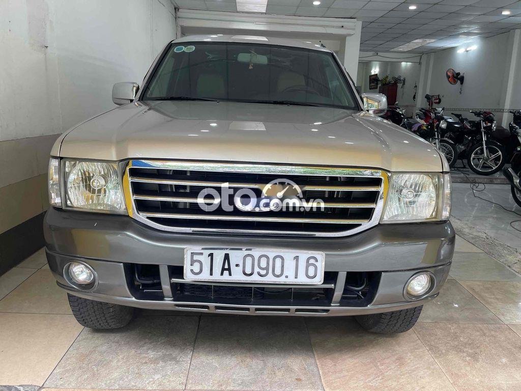 Ford Everest 2006 - Màu xám