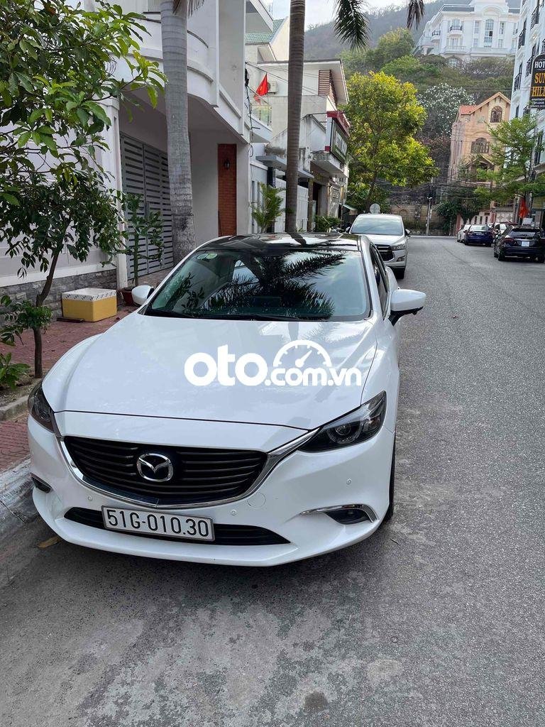 Mazda 6 2017 - Màu trắng, giá chỉ 655 triệu