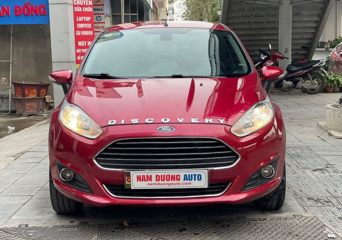 Ford Fiesta 2014 - Màu đỏ