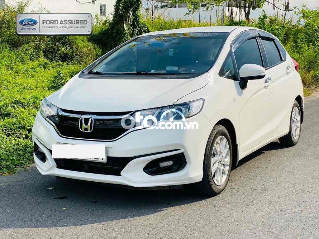 Honda Jazz 2018 - Màu trắng, nhập khẩu nguyên chiếc giá ưu đãi