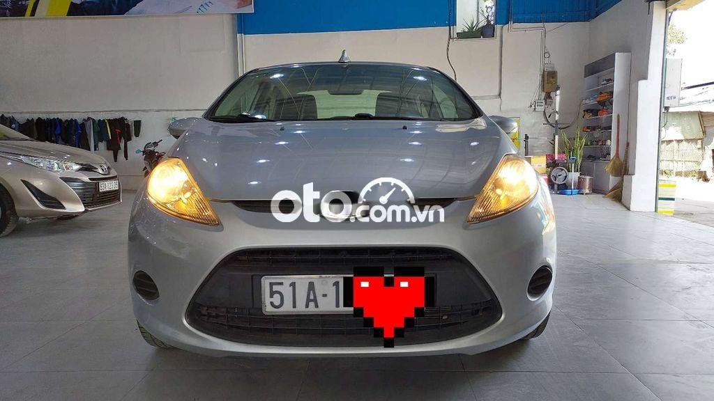 Ford Fiesta 2011 - Màu bạc