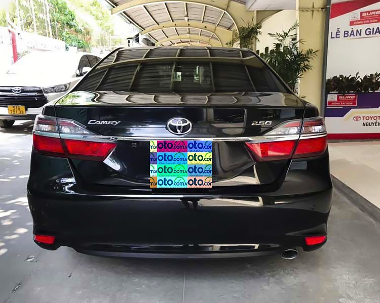 Toyota Camry 2017 - Màu đen, giá chỉ 850 triệu