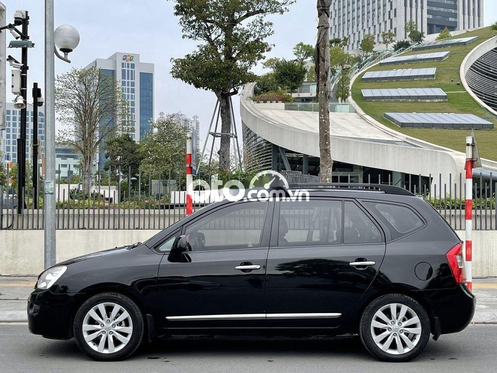 Kia Carens 2010 - Màu đen giá cạnh tranh