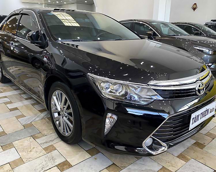 Toyota Camry 2018 - Màu đen, 928tr