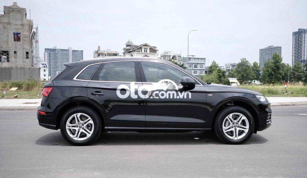 Audi Q5 2017 - Màu đen, nhập khẩu nguyên chiếc
