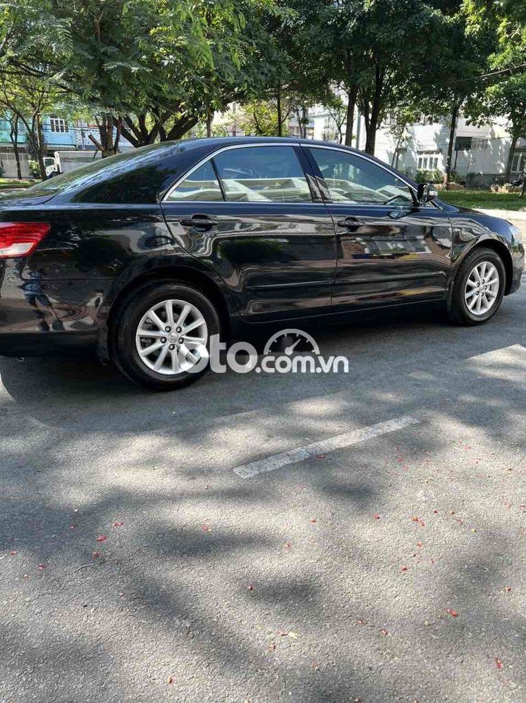 Toyota Camry 2010 - Màu đen, xe nhà dùng