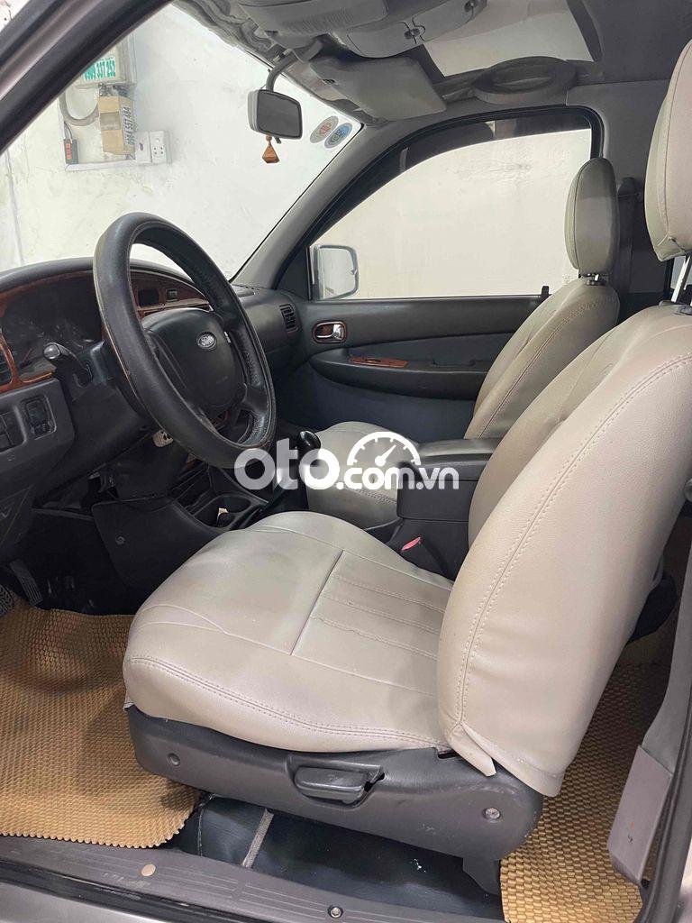 Ford Everest 2006 - Màu xám