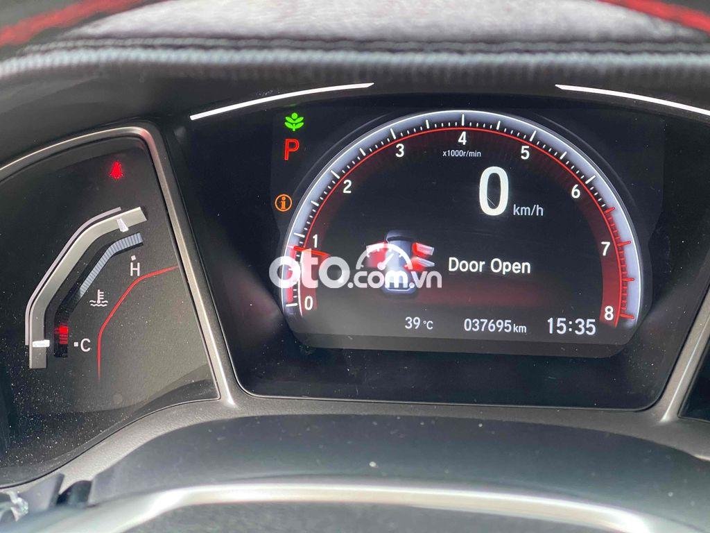 Honda Civic 2019 - Màu đỏ, nhập khẩu như mới