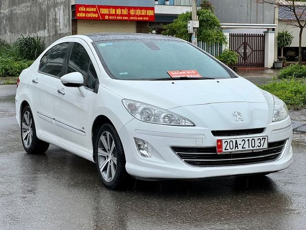 Peugeot 408 2014 - Màu trắng, nhập khẩu nguyên chiếc