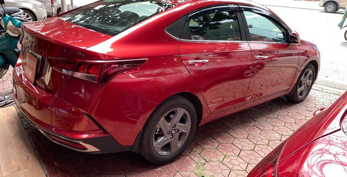 Hyundai Accent 2021 - Màu đỏ