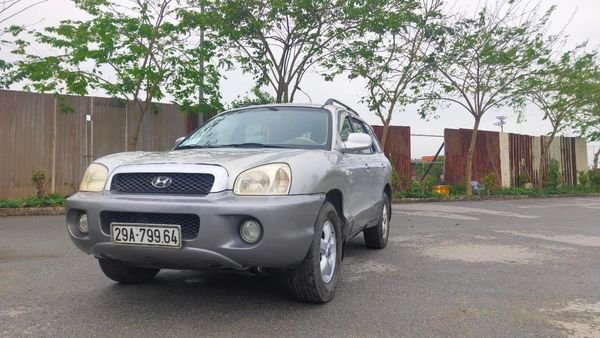 Hyundai Santa Fe 2004 - Màu bạc, nhập khẩu nguyên chiếc, số tự động