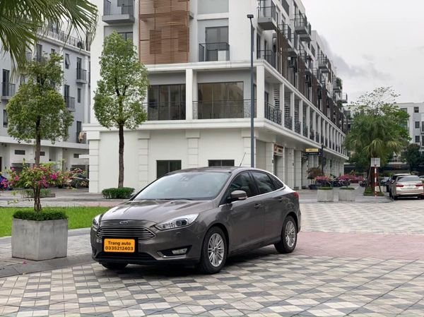 Ford Focus 2016 - Màu nâu, giá 525tr