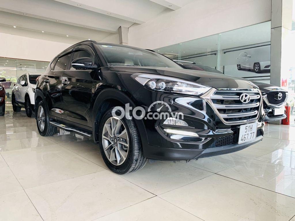 Hyundai Tucson 2018 - Màu đen, giá 785tr