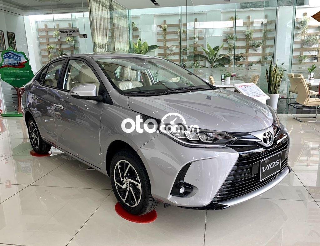 Toyota Vios 2022 - Xe màu bạc, 581 triệu