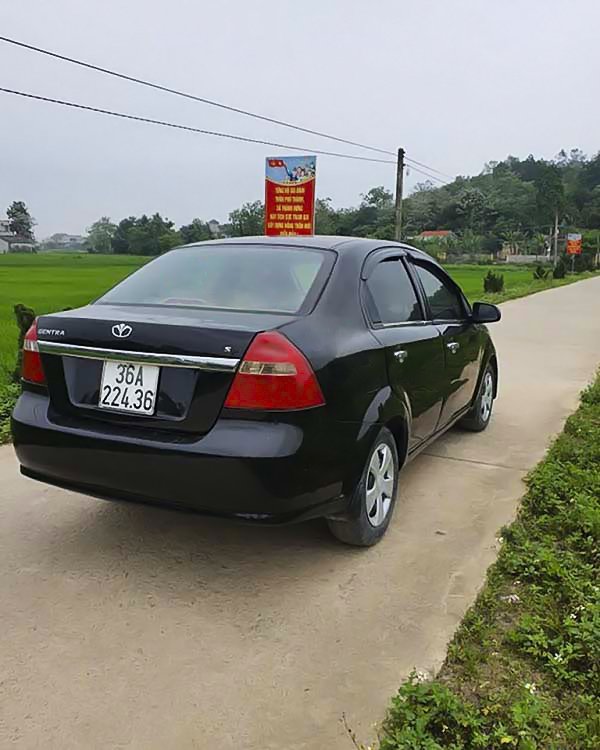 Daewoo Gentra 2010 - Màu đen