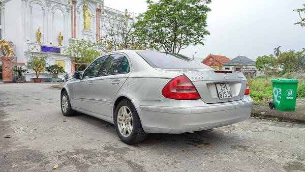 Mercedes-Benz E240 2002 - Cần bán xe Mercedes E240 sản xuất năm 2002