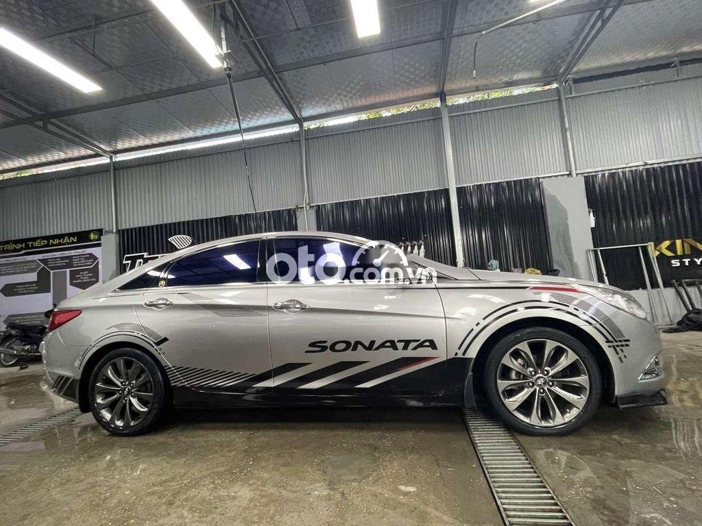Hyundai Sonata 2010 - Bán Hyundai Sonata sản xuất năm 2010, màu xám, xe nhập