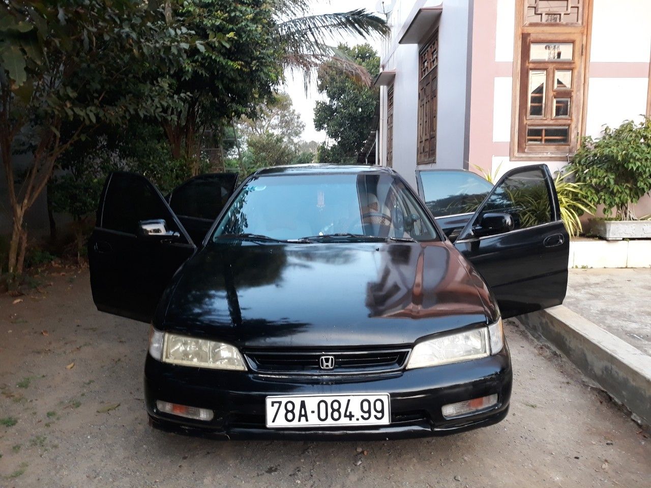 Honda Accord 1994 - Màu đen MT 2.0