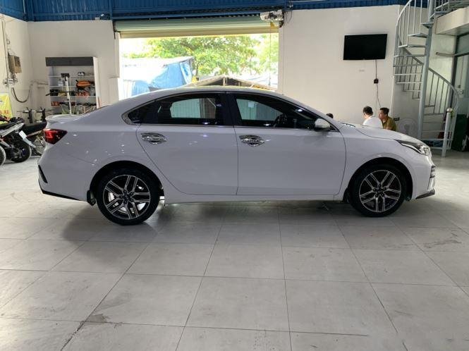 Kia Cerato 2020 - Màu trắng, giá 628 triệu