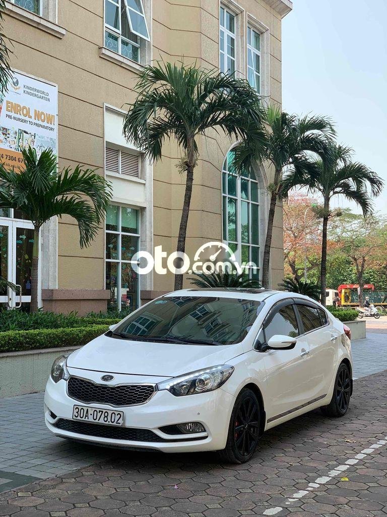 Kia K3 2013 - Màu trắng giá hữu nghị