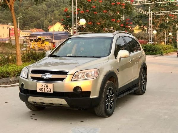 Chevrolet Captiva 2008 - Cần bán xe Chevrolet Captiva LTZ năm sản xuất 2008, màu vàng 