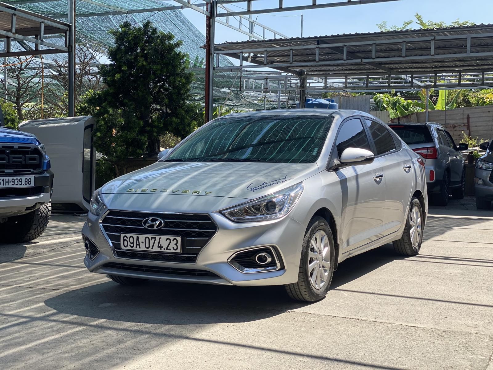 Hyundai Accent 2019 - Cần bán gấp xe Hyundai Accent AT màu bạc, năm sản xuất 2019, cam kết động cơ hộp số nguyên bản nhà sản xuất